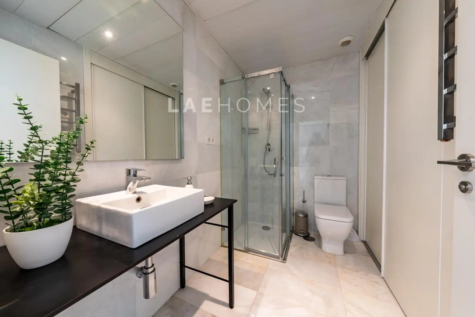 Bany de Apartament en venda en Marbella amb Aire condicionat, Terrassa i Traster