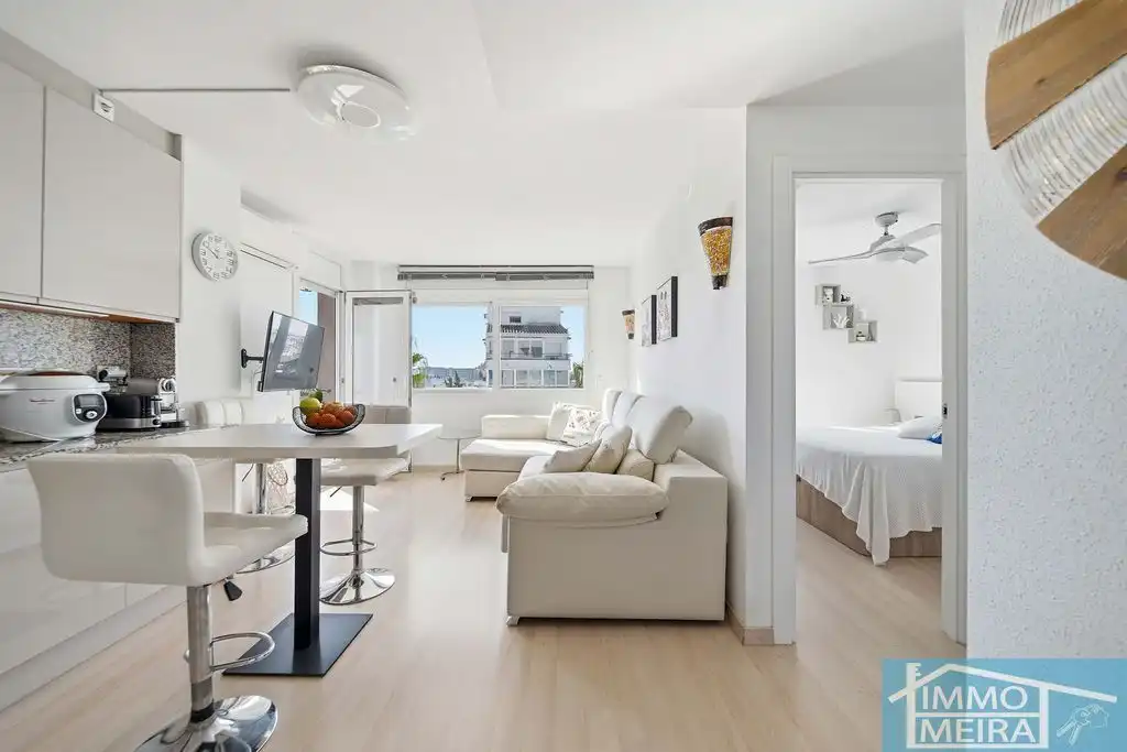 Sala de estar de Apartamento en venta en Roses con Aire acondicionado, Calefacción y Terraza