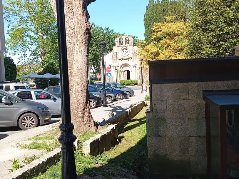 Exterior view of Commercial properties for rent in Cambre   with Furnished