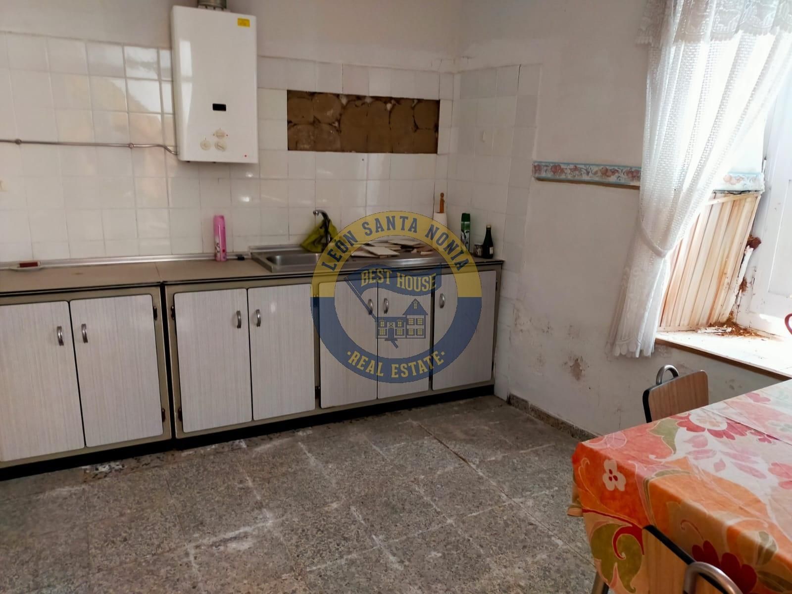 Cuina de Finca rústica en venda en Mansilla de las Mulas amb Jardí privat i Balcó