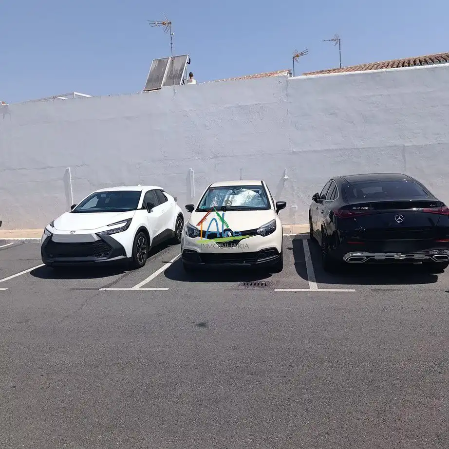 Aparcament de Casa o xalet en venda en Almonte amb Terrassa i Traster