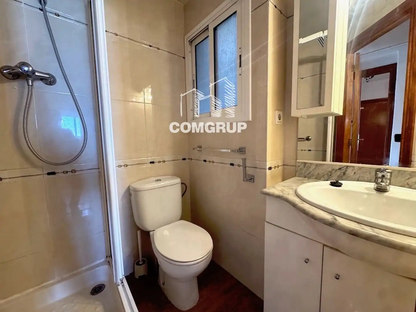 Bathroom of Flat for sale in Barcelona  with Air Conditioner, Heating and Parquet flooring