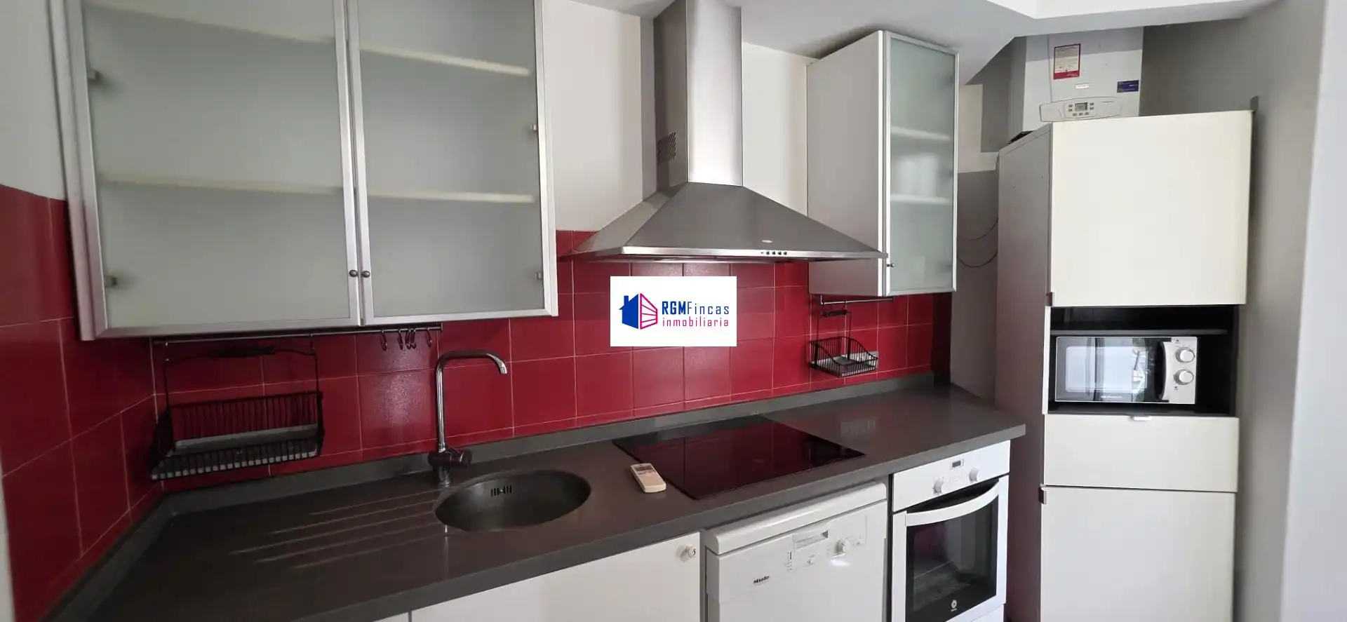 Cuina de Casa o xalet de lloguer en Sevilla amb Aire condicionat, Calefacció i Terrassa