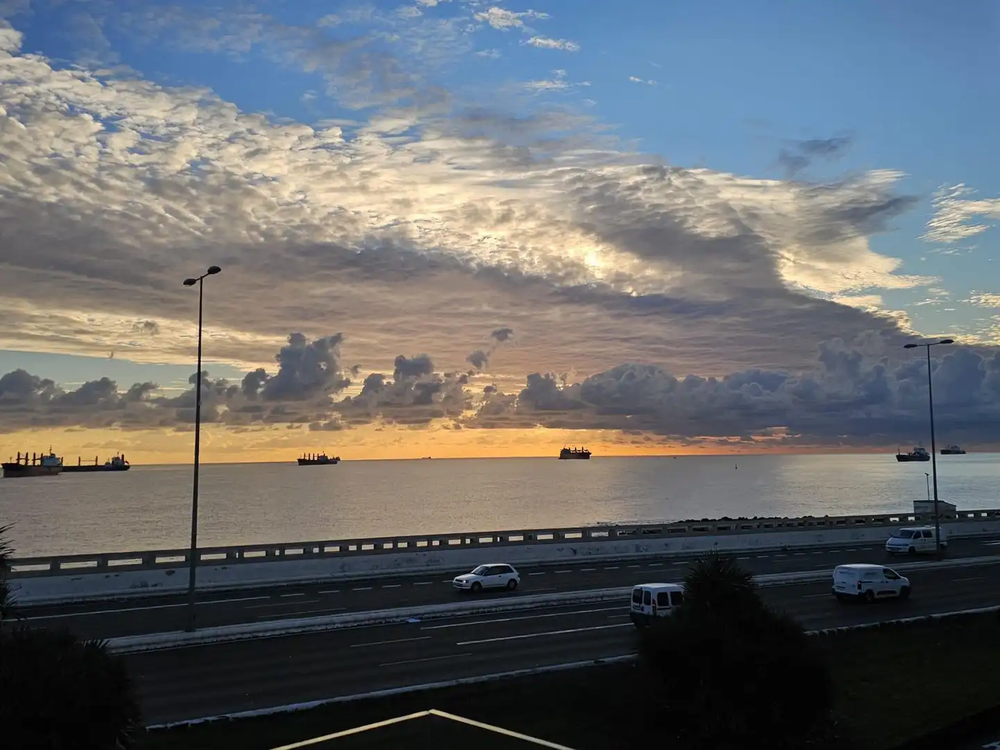 Außenansicht von Wohnung zum Verkauf in Las Palmas de Gran Canaria mit Heizung, Terrasse und Abstellraum