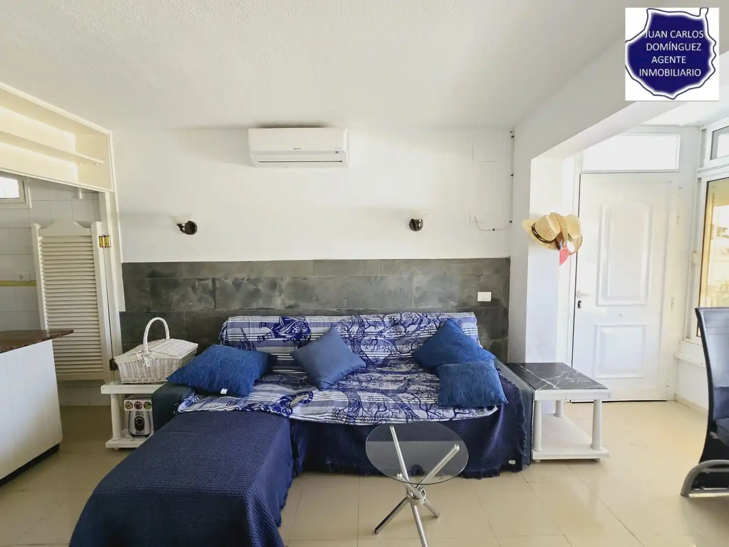 Sala d'estar de Casa o xalet de lloguer en San Bartolomé de Tirajana amb Aire condicionat, Jardí privat i Terrassa