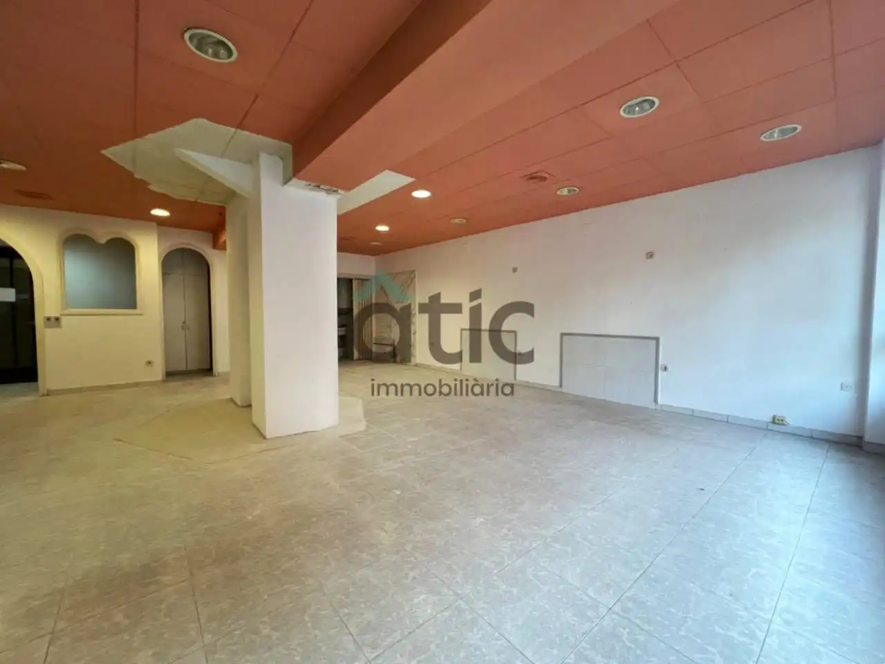 Local comercial en venda a Paseo Pere III, imagen 4