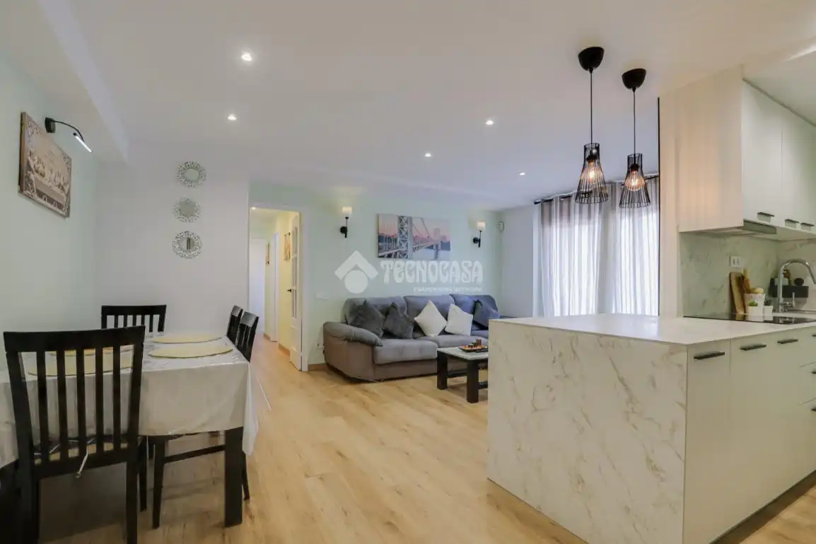 Sala de estar de Piso en venta en Rubí con Balcón