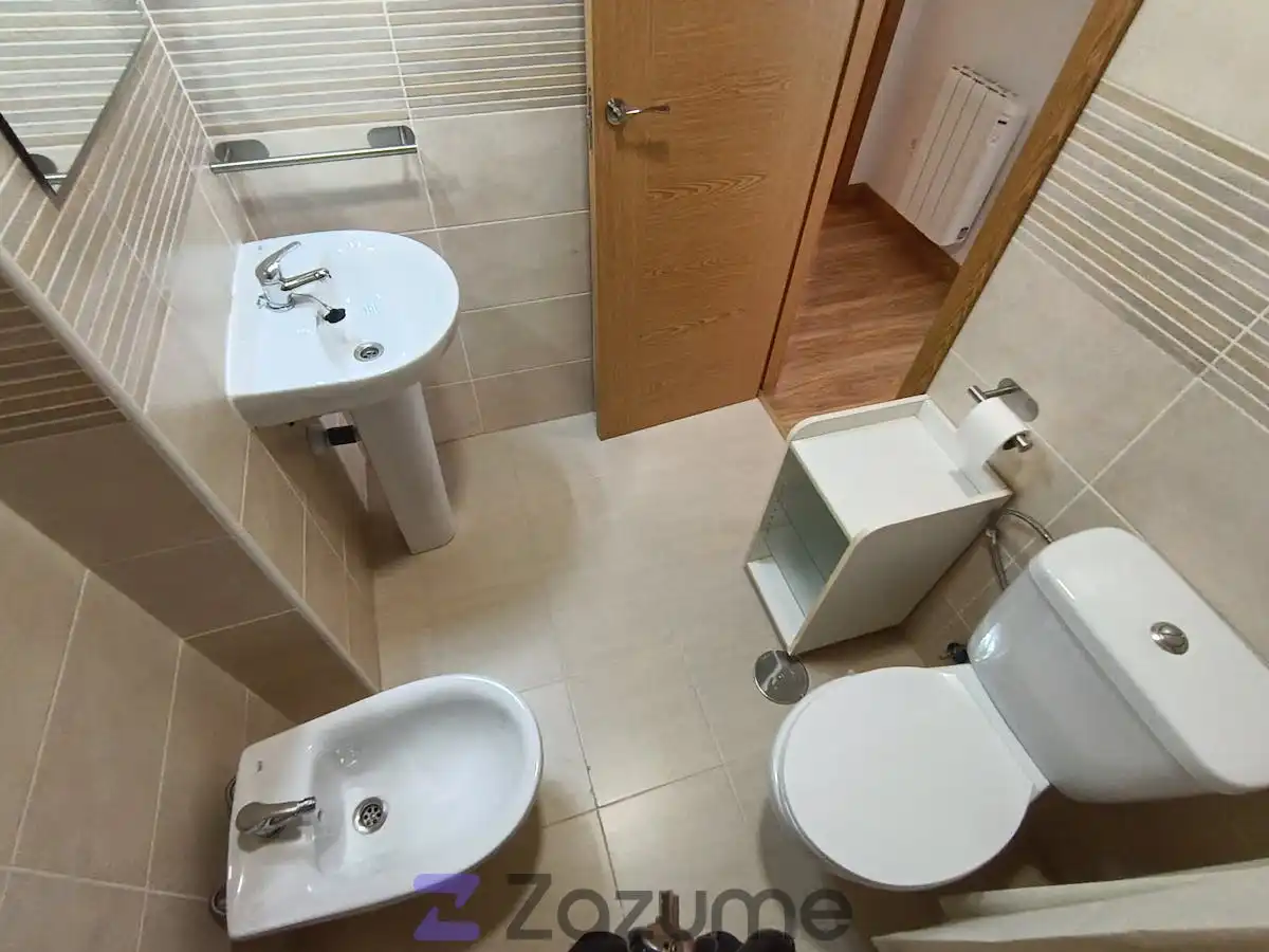 Bathroom of Flat for rent in Carmena  with Heating, Parquet flooring and Furnished
