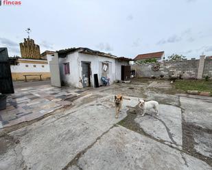 Außenansicht von Country house zum verkauf in Carmona mit Privatgarten