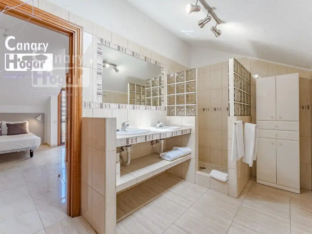 Baño de Casa o chalet en venta en Arona con Calefacción, Jardín privado y Balcón
