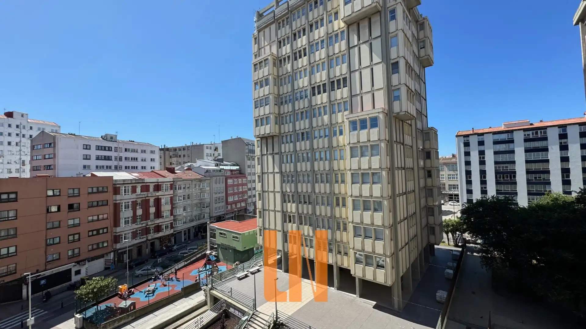 Vista exterior de Piso en venta en A Coruña Capital  con Calefacción, Parquet y Trastero