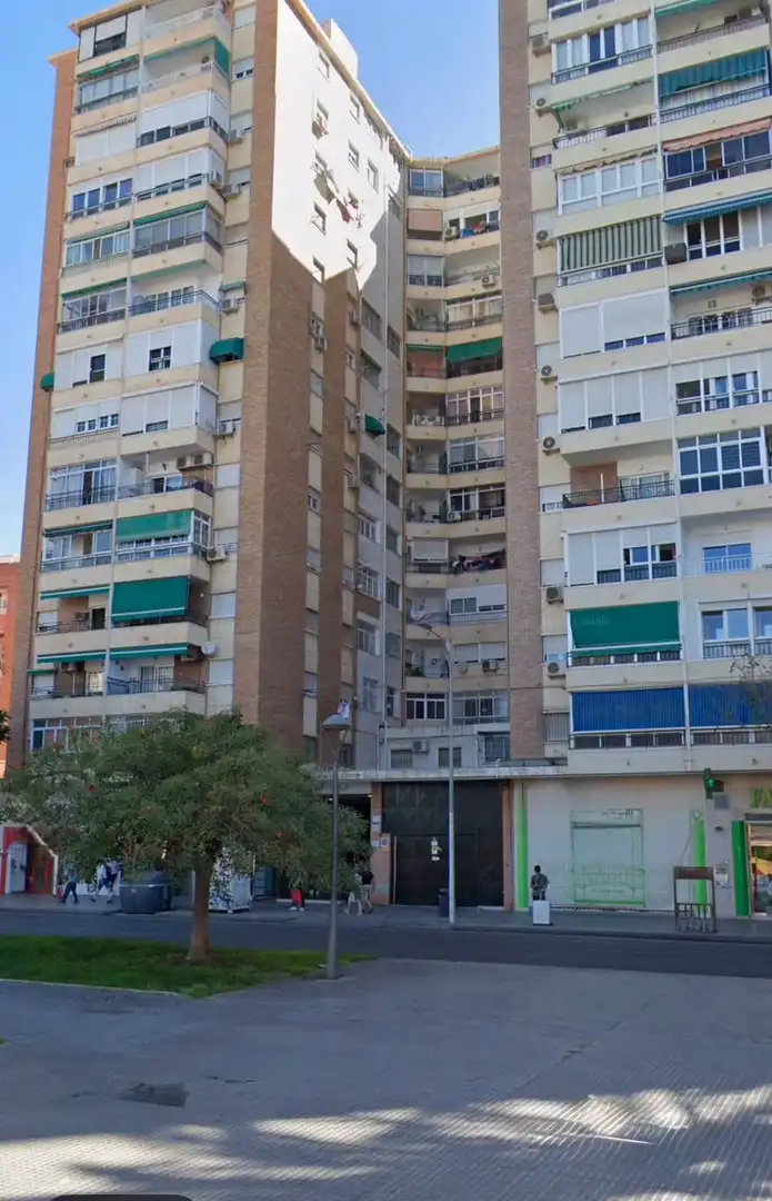 Vista exterior de Pis en venda en Málaga amb Aire condicionat, Calefacció i Moblat