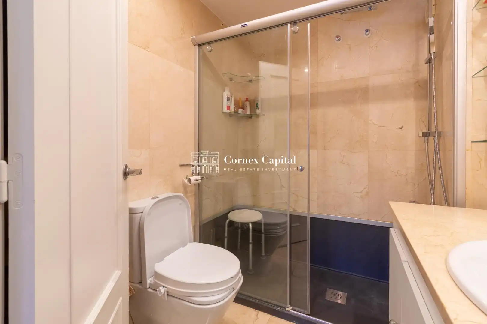 Bathroom of Flat for sale in Castell d'Aro, Platja d'Aro i s'Agaró  with Air Conditioner, Heating and Private garden