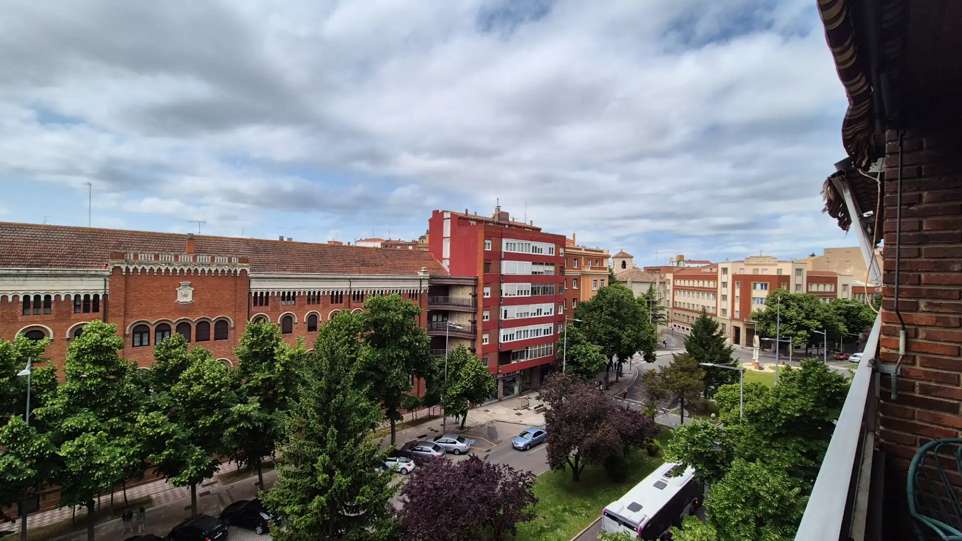 Vista exterior de Piso en venta en Palencia con Calefacción, Terraza y Trastero