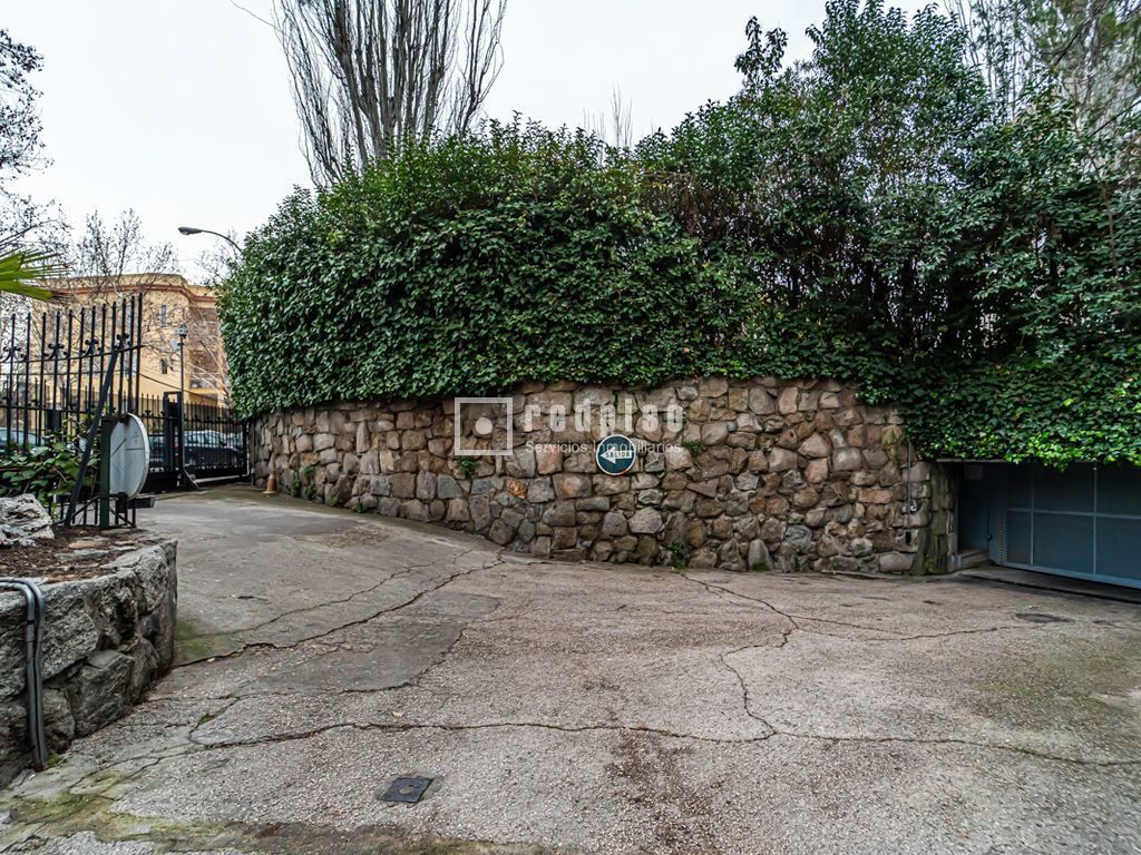 Vista exterior de Garatge en venda en  Madrid Capital