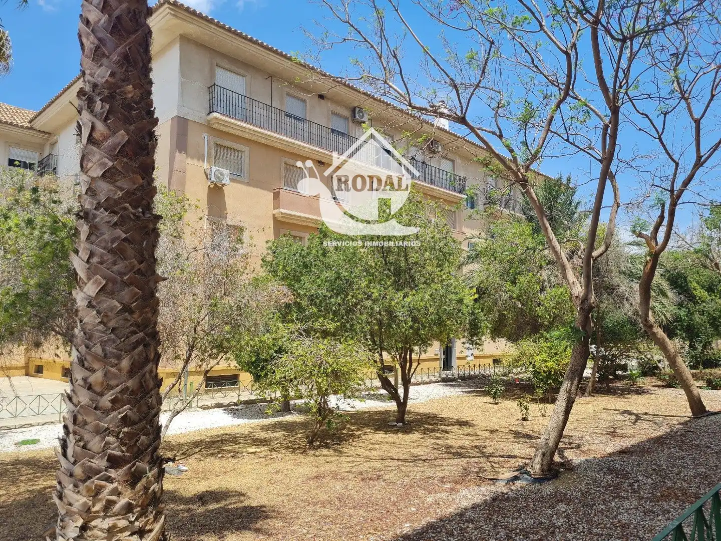 Vista exterior de Piso en venta en Huércal de Almería con Aire acondicionado, Calefacción y Parquet