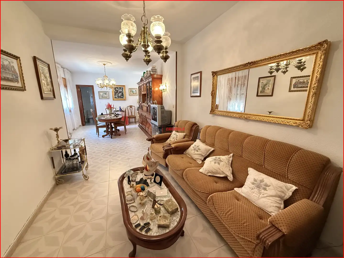 Sala d'estar de Casa adosada en venda en La Torre de Esteban Hambrán amb Aire condicionat, Calefacció i Jardí privat