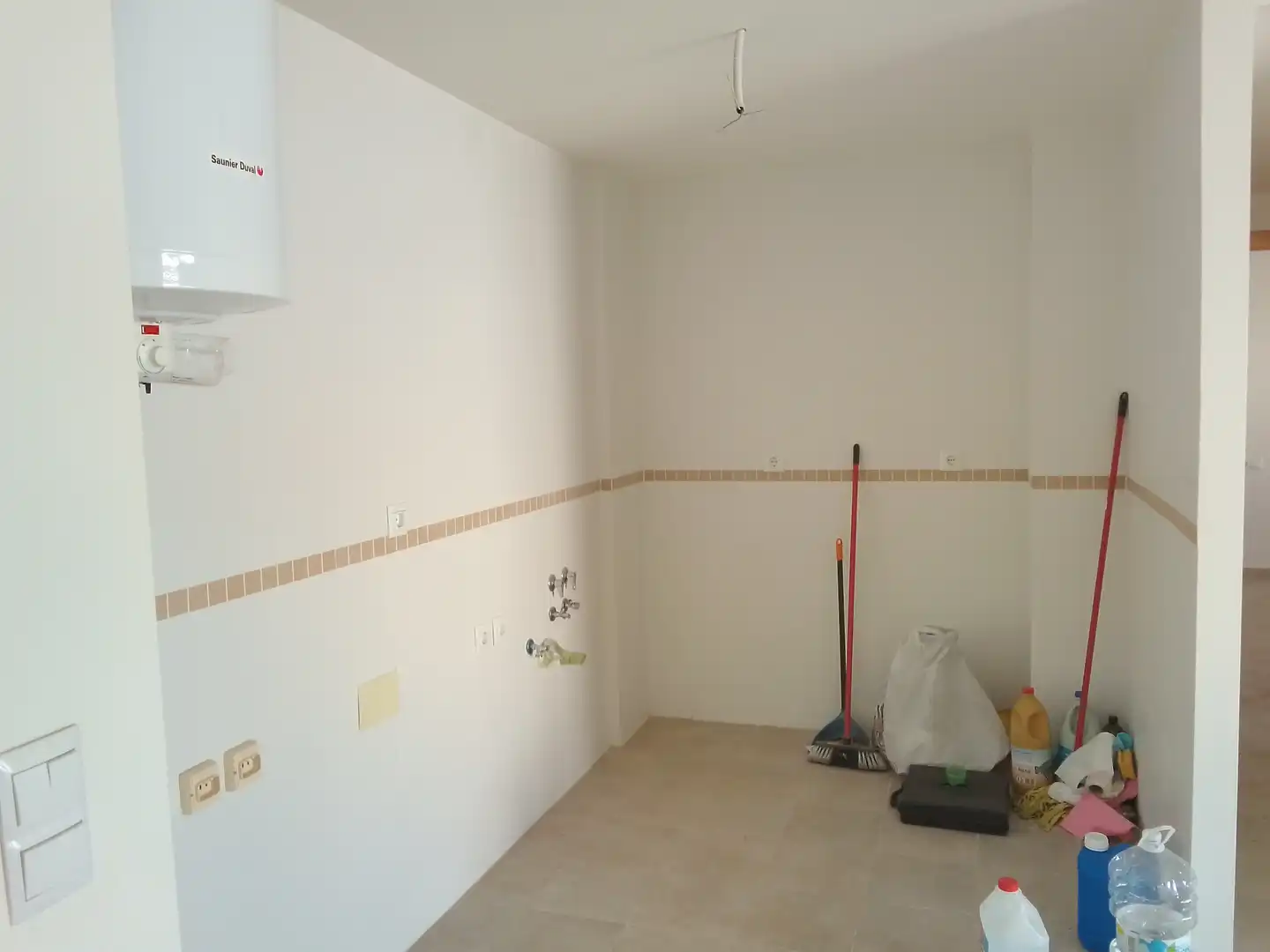 Apartamento en venta en Ubrique con Jardín privado, Balcón y Piscina comunitaria
