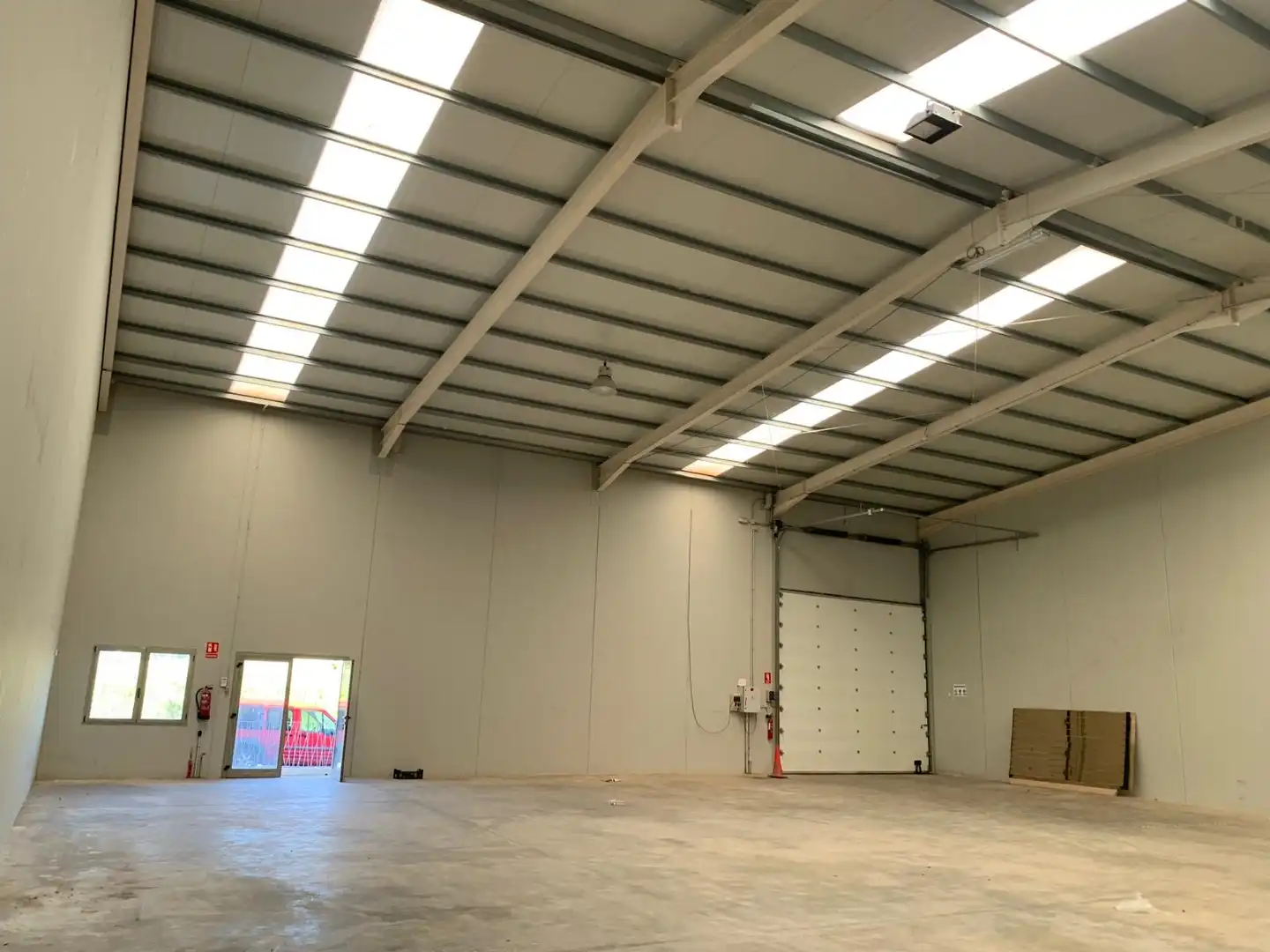Außenansicht von Fabrikhallen zur Miete in Murcia