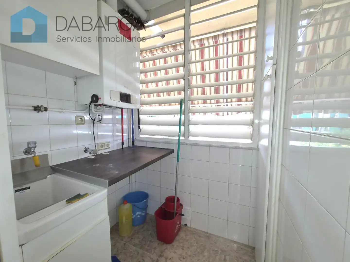 Cocina de Piso en venta en Ripollet con Calefacción, Trastero y Horno