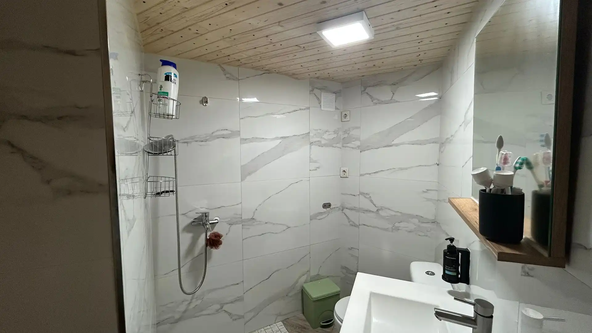 Baño de Local en venta en Antequera