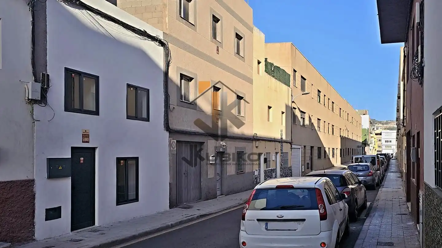 Vista exterior de Casa adosada en venda en Taco - Los Andenes - Las Chumbreras
