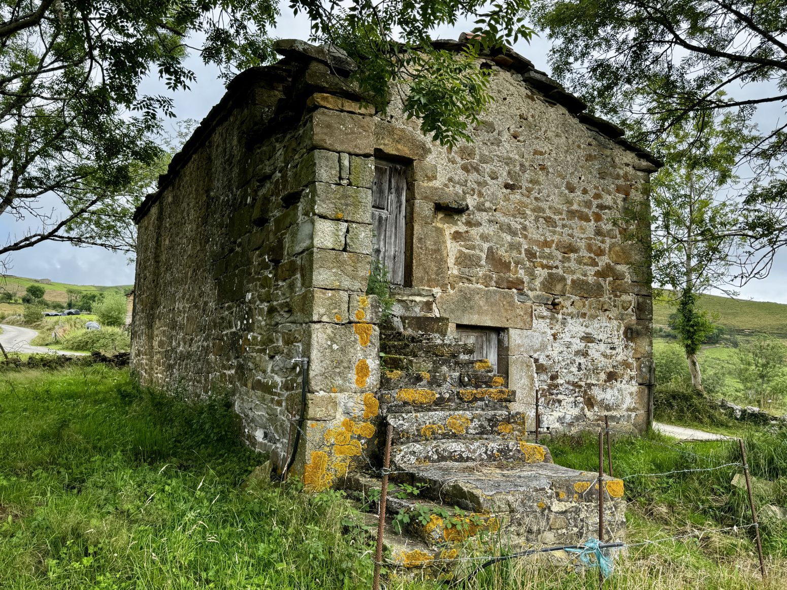 Vista exterior de Casa o xalet en venda en Miera