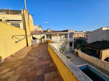 Casa con balcone in vendita a Sant Pere