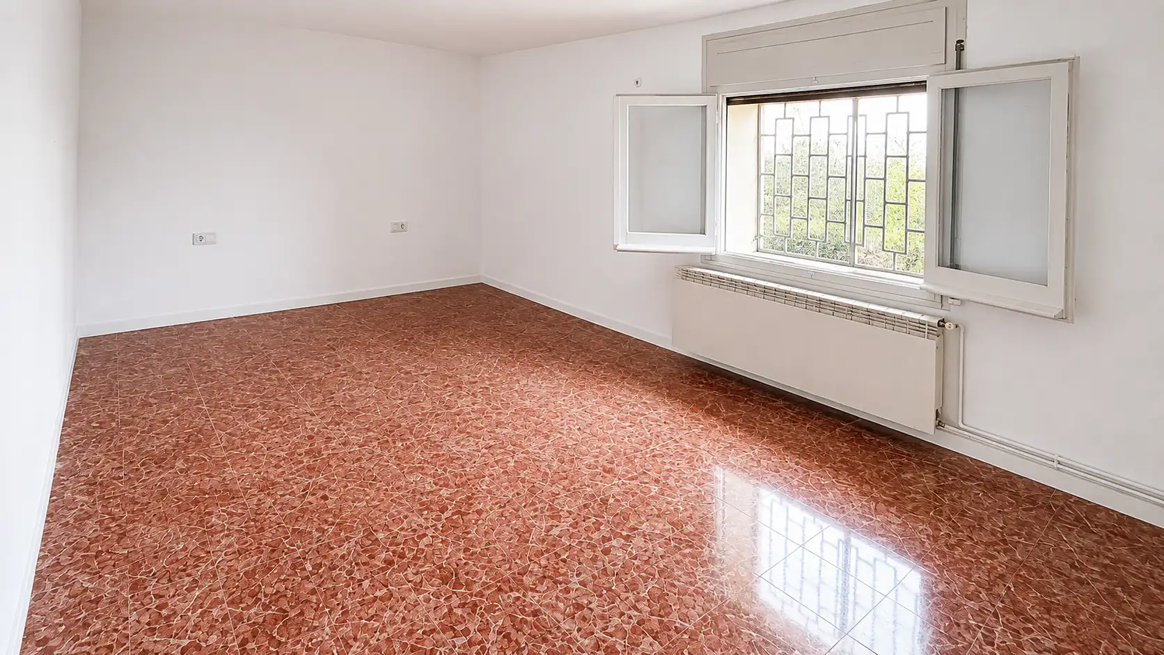 Living room of Country homes for sale in Vacarisses  with Heating, Private garden and Oven