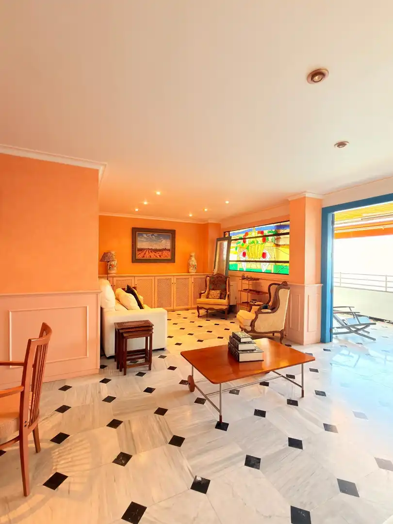Sala d'estar de Pis en venda en Benidorm amb Aire condicionat, Calefacció i Terrassa