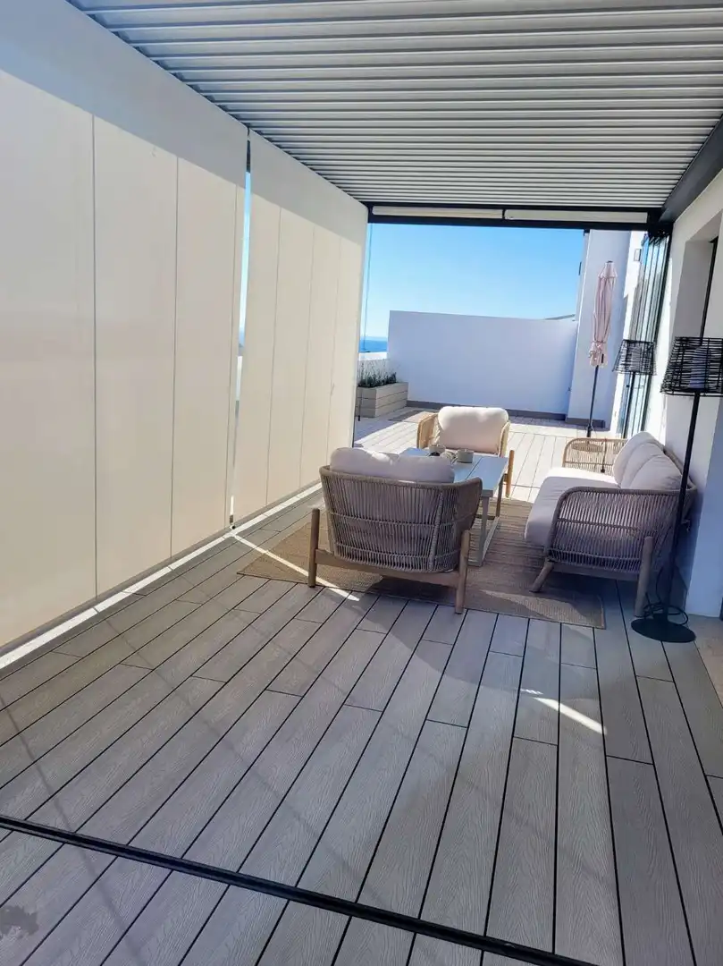 Terraza de Ático en venta en Vélez-Málaga con Aire acondicionado, Piscina y Internet