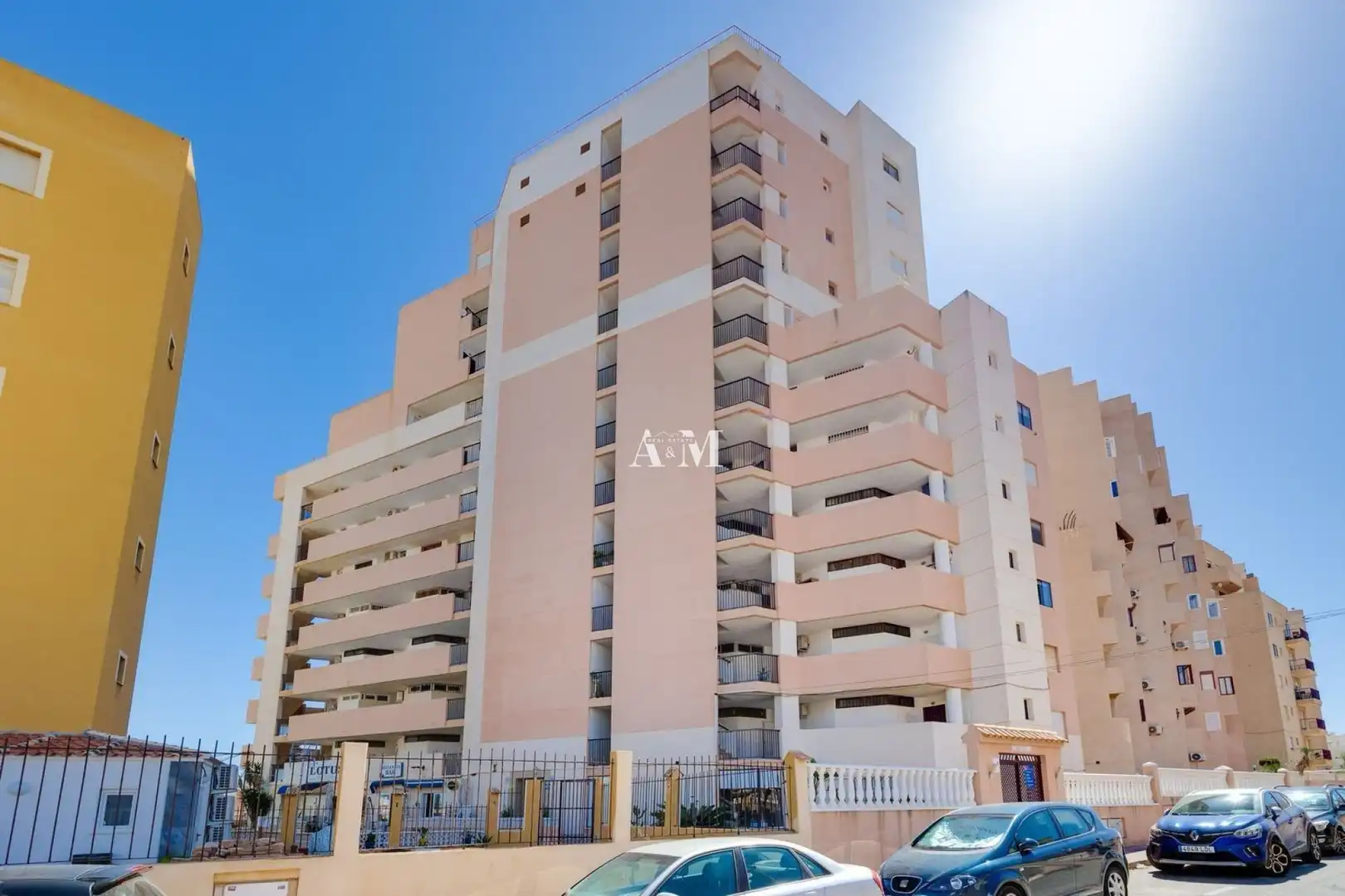 Vista exterior de Pis de lloguer en Torrevieja amb Aire condicionat, Calefacció i Jardí privat
