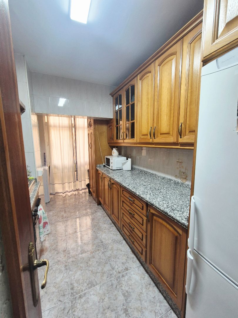 Cuina de Pis en venda en  Granada Capital amb Calefacció i Moblat