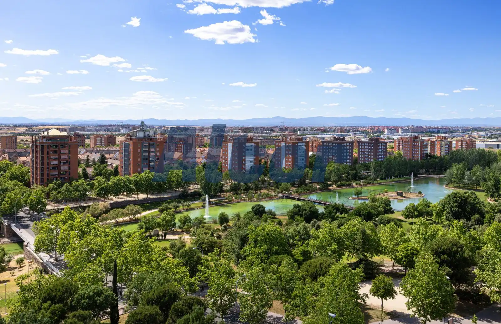 Außenansicht von Dachboden zum Verkauf in Fuenlabrada mit Heizung, Terrasse und Alarm