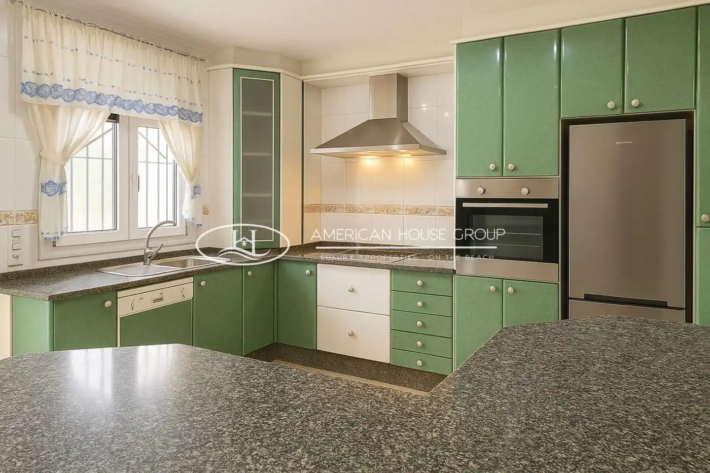 Kitchen of Houses for sale in Chiclana de la Frontera  with Private garden, Storage room and Swimming Pool