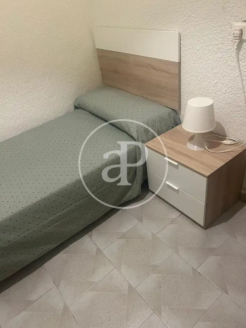 Dormitori de Pis de lloguer en Valencia amb Aire condicionat, Calefacció i Terrassa