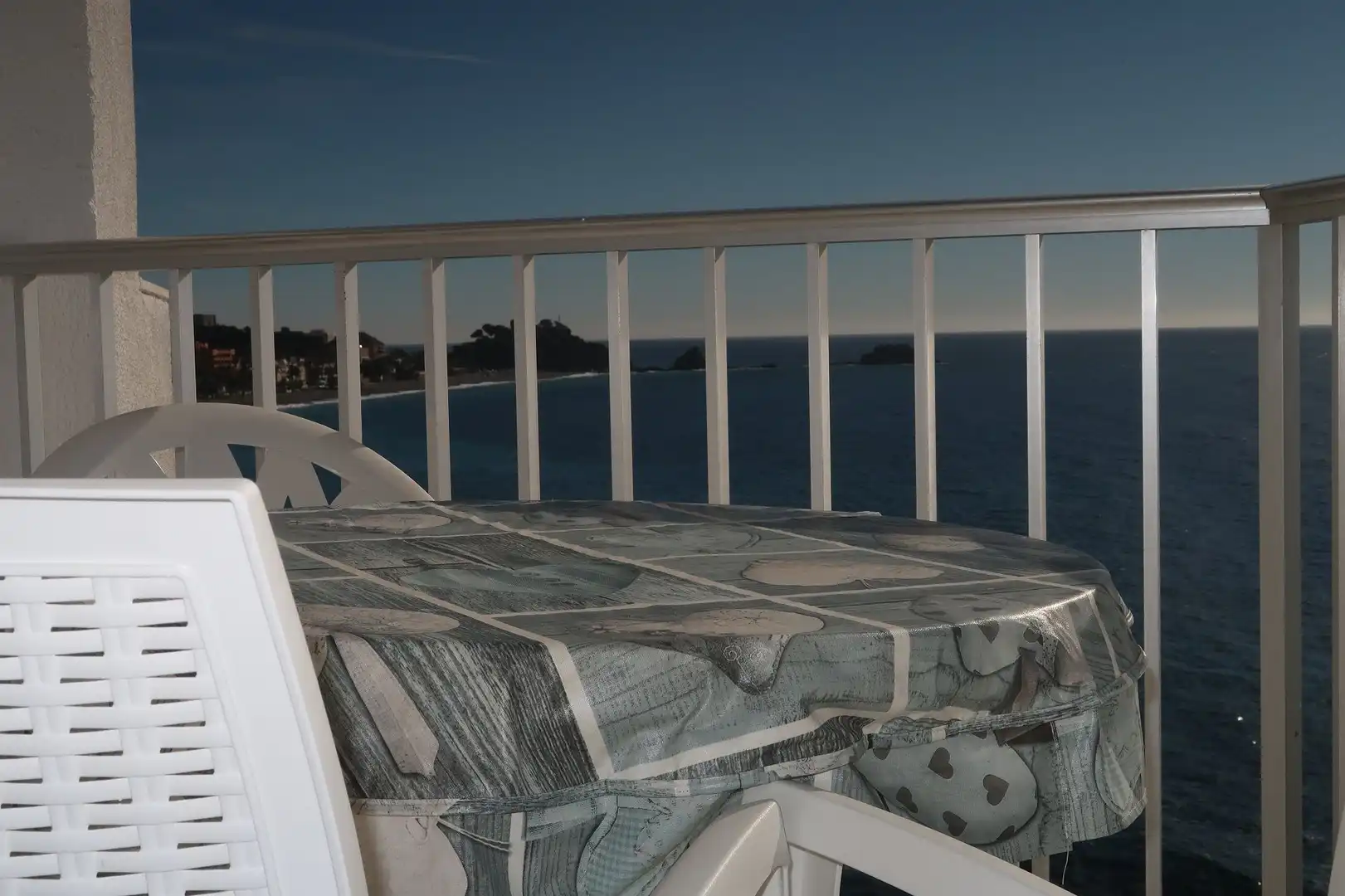 Schlafzimmer von Wohnungen zur Miete in Almuñécar mit Klimaanlage, Heizung und Terrasse