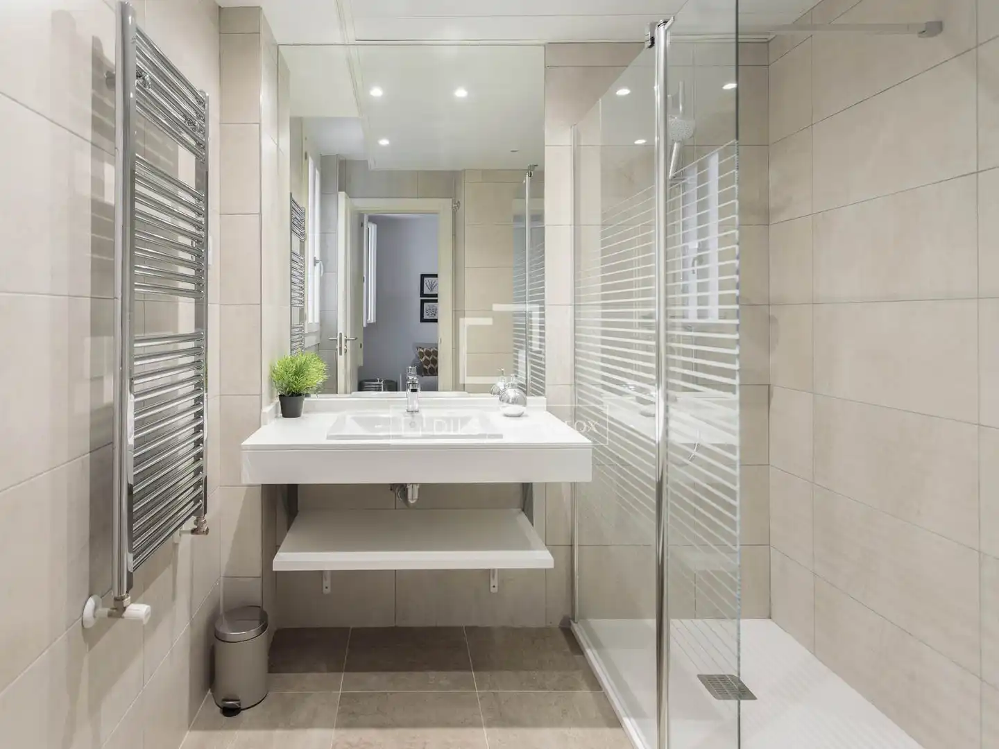 Badezimmer von Wohnung zur Miete in Madrid mit Klimaanlage, Heizung und Parkett