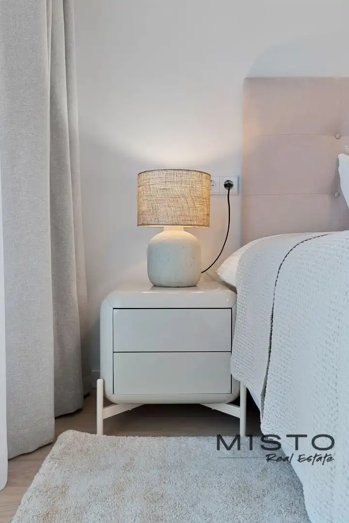 Bedroom of Flat for rent in Nueva Andalucía
