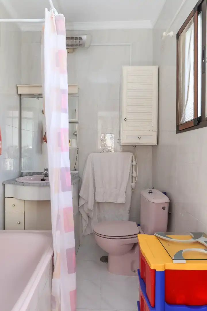 Bany de Casa adosada en venda en Yunquera amb Jardí privat