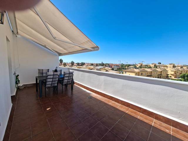 Ático en Alquiler en Avenida Juan Carlos I, 10 en Costa Ballena - Largo Norte