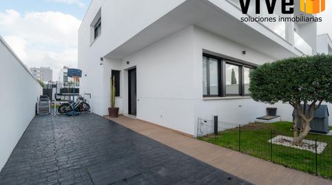 Foto 4 de Casa adosada en venta en Nuevo Bulevar, Mairena del Aljarafe