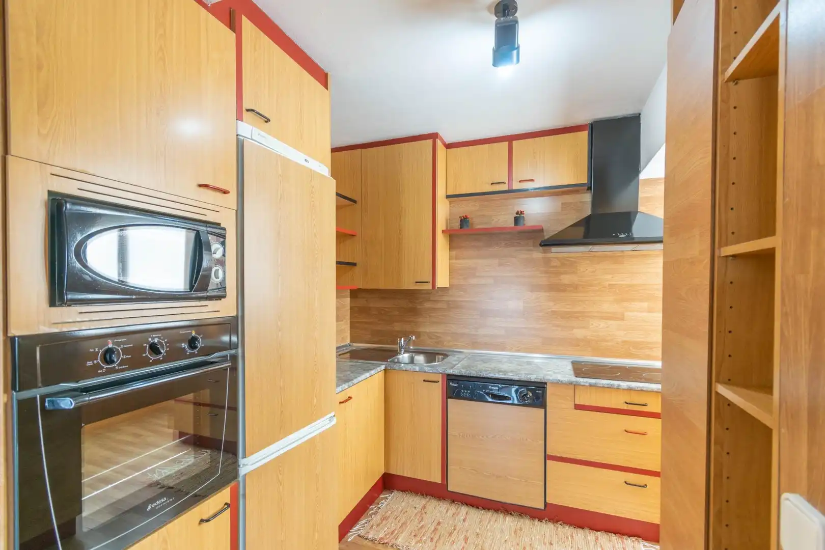 Cocina de Piso en venta en  Pamplona / Iruña con Calefacción, Amueblado y Balcón
