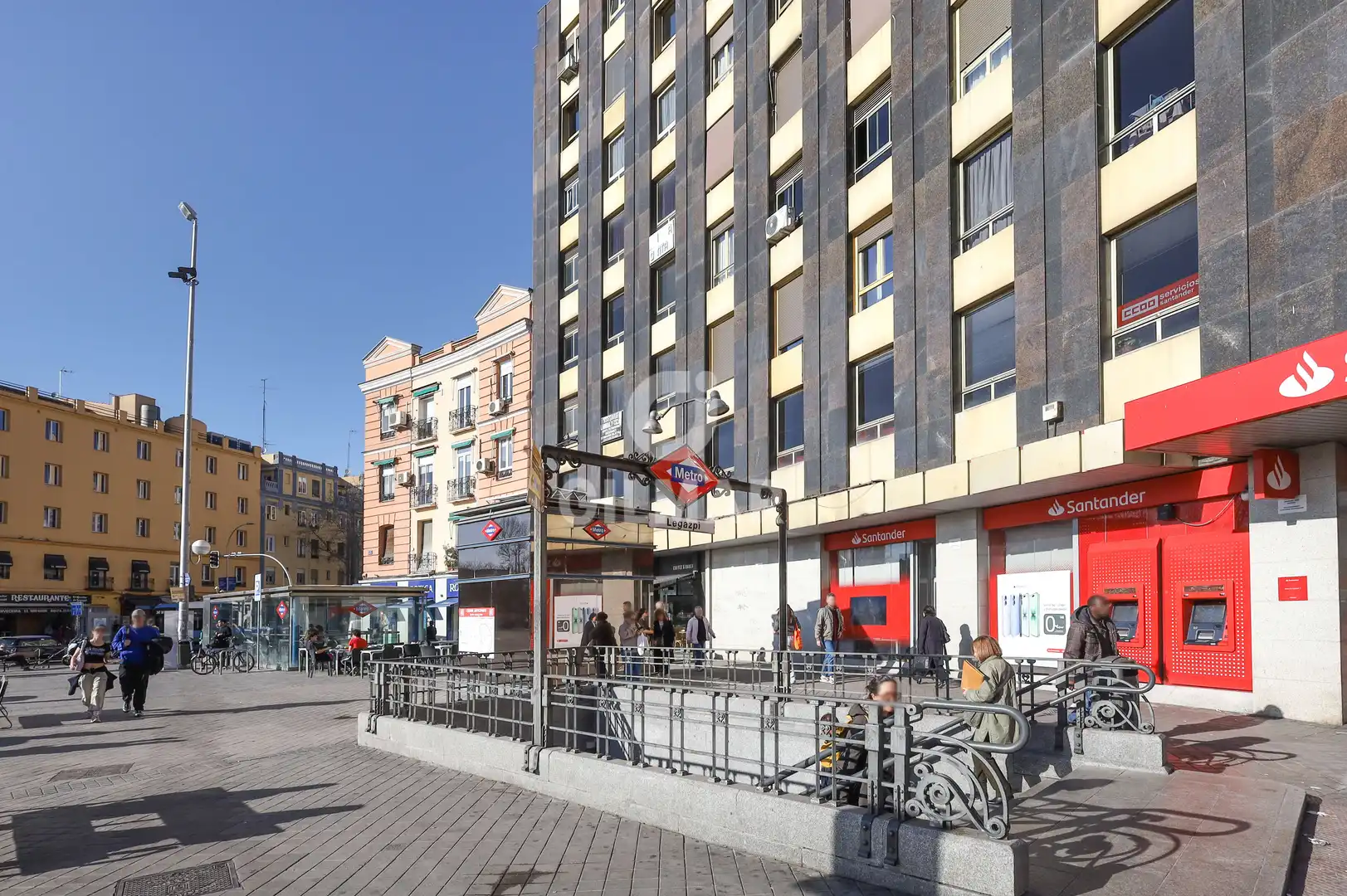Vista exterior de Piso en venta en Madrid con Calefacción