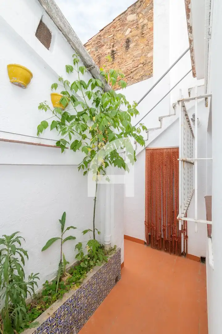 Terrasse von Einfamilien-Reihenhaus zum Verkauf in La Bisbal d'Empordà mit Terrasse
