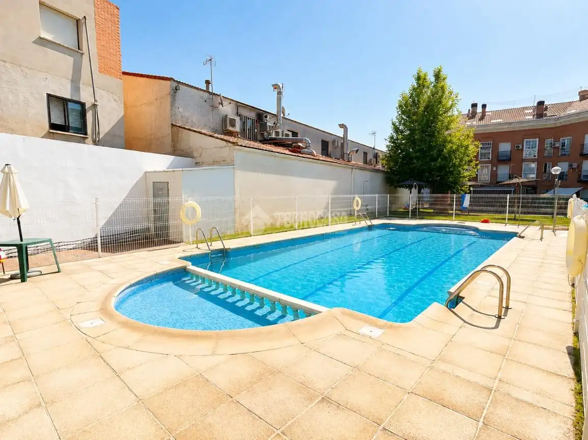 Piscina de Pis en venda en Griñón amb Calefacció i Terrassa