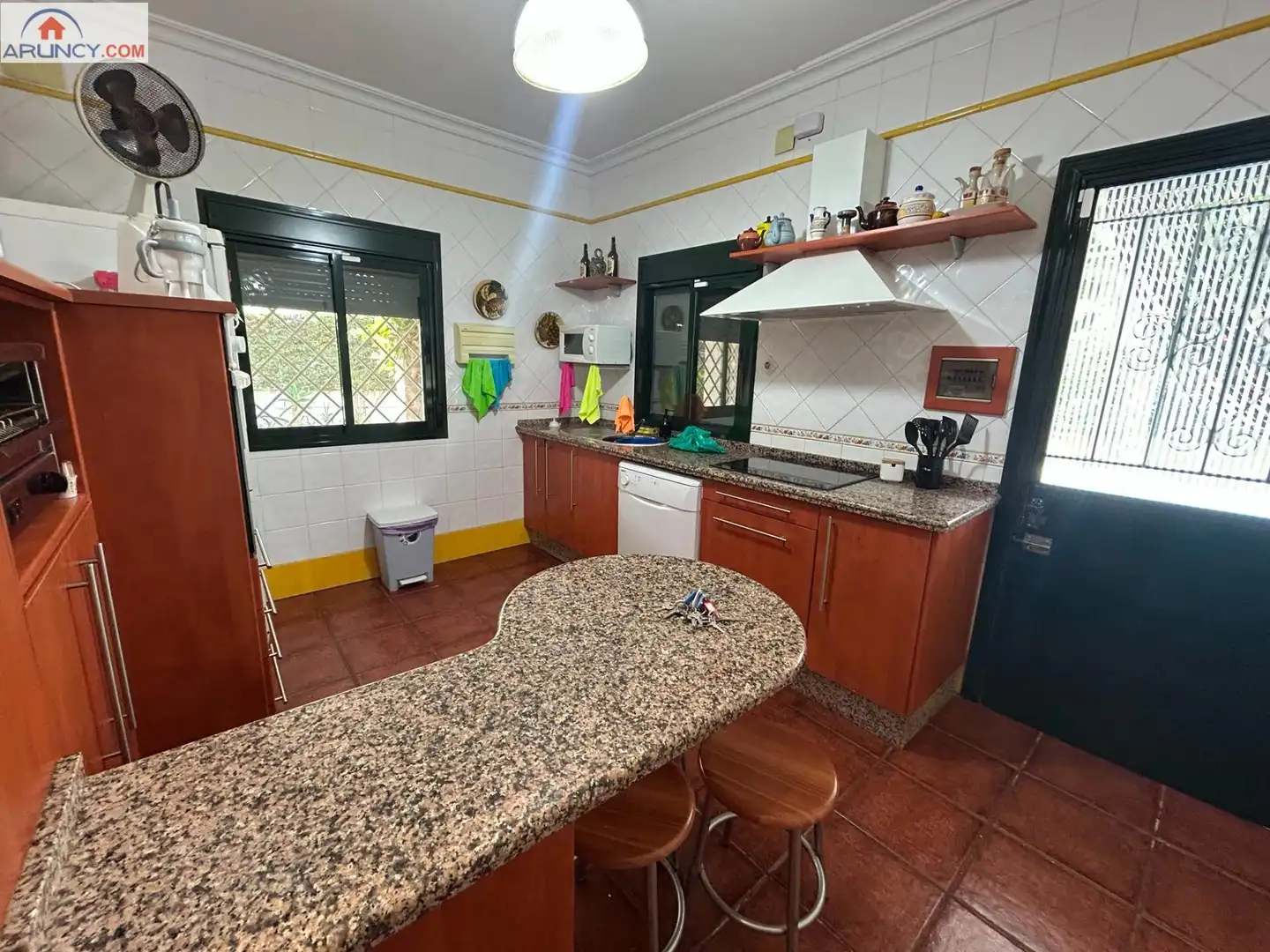 Kitchen of Houses for rent in Alcalá de Guadaira  with Air Conditioner, Private garden and Terrace