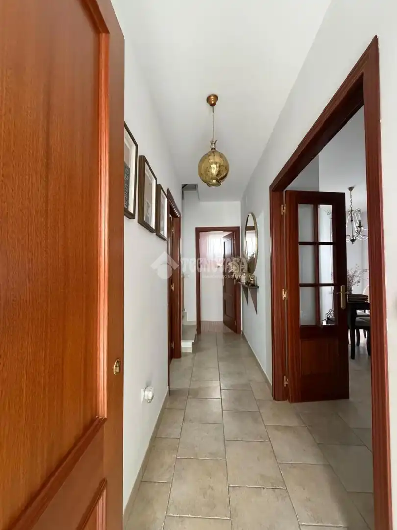 Casa adosada en venta en Utrera con Aire acondicionado y Calefacción