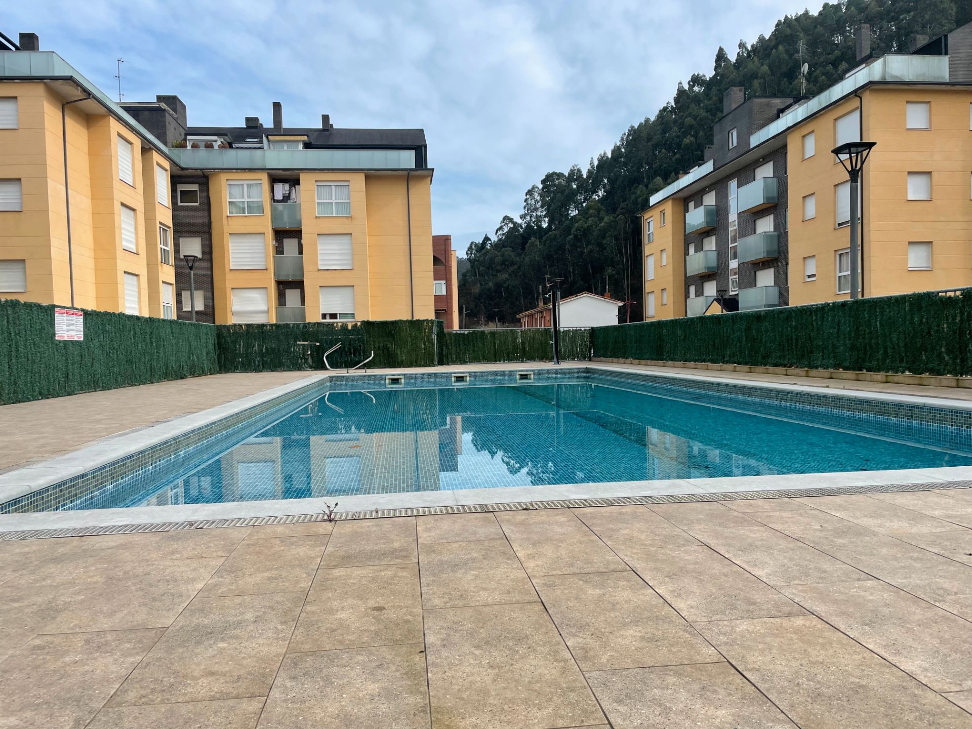 Piscina de Pis en venda en Val de San Vicente  amb Calefacció, Traster i Moblat