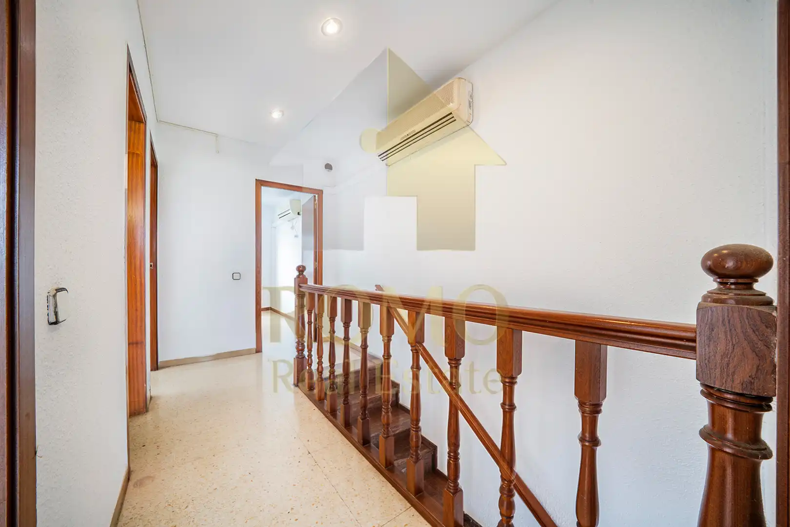 Casa adosada en venta en Santa Perpètua de Mogoda con Balcón